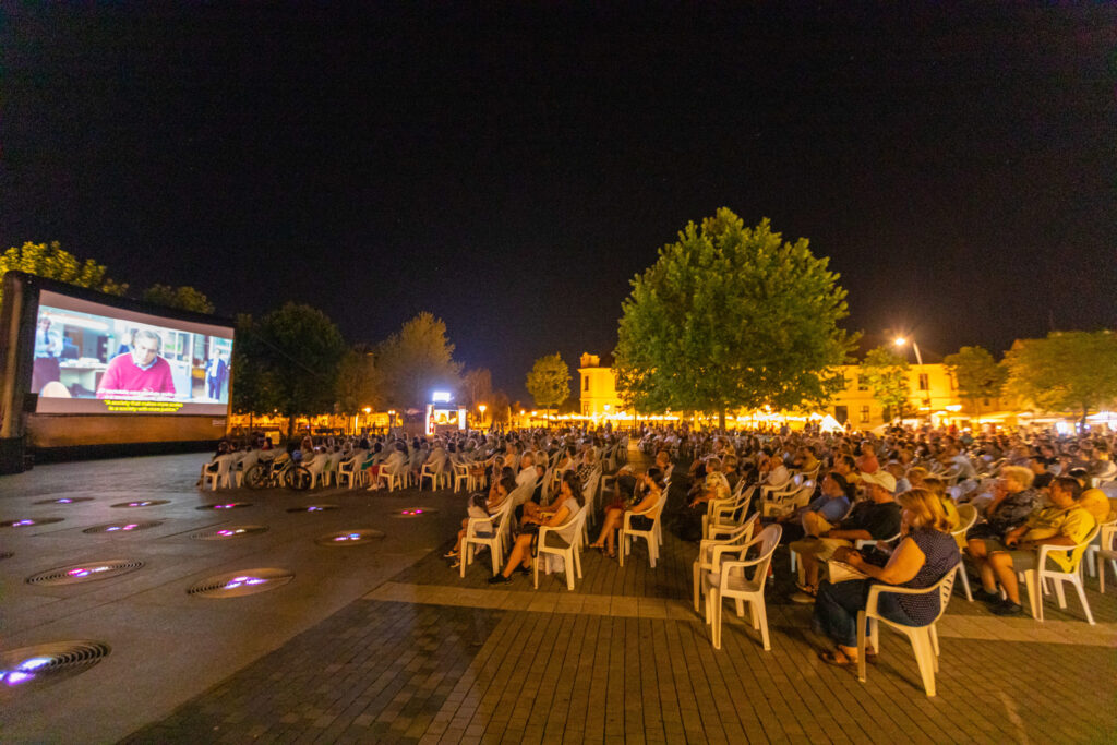 Read more about the article Filme și concerte cu mare priză la public, Casablanca restaurată și o locație nouă, pe afișul Alba Iulia Music & Film Festival din 2023